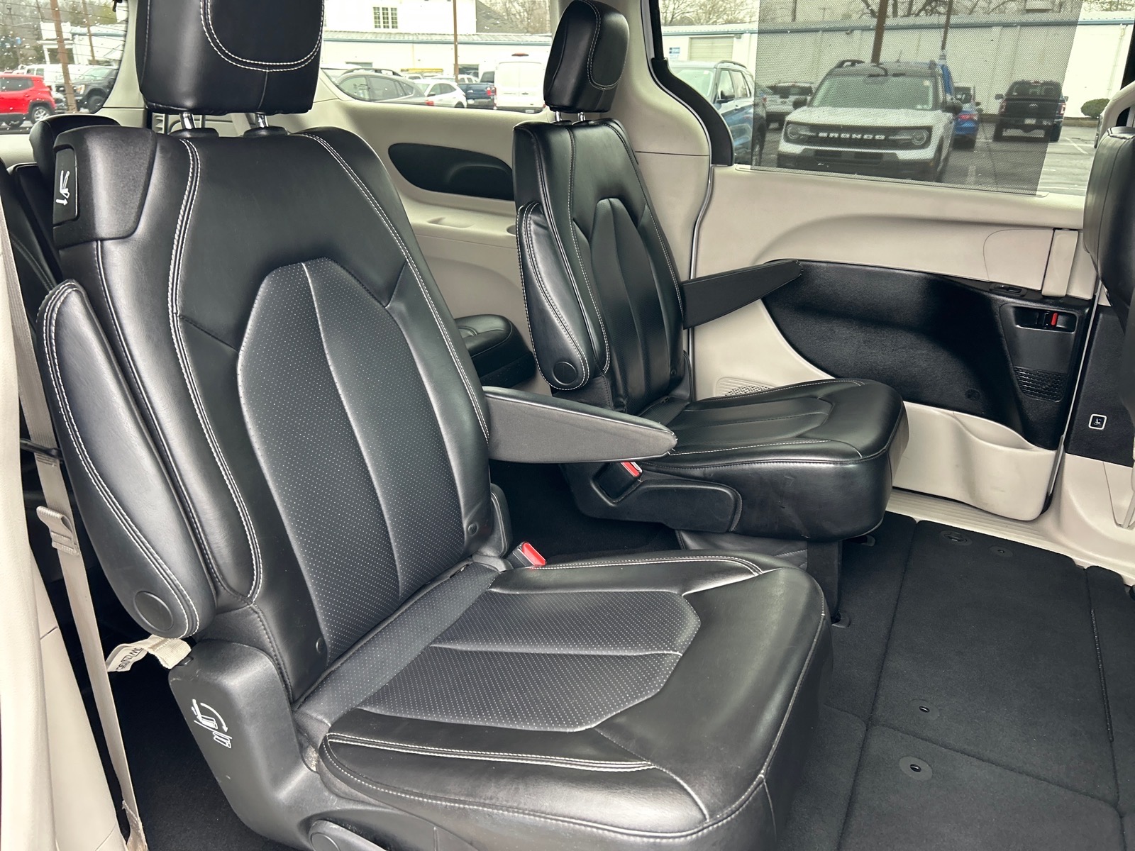 Used 2023 Chrysler Pacifica - photo 22