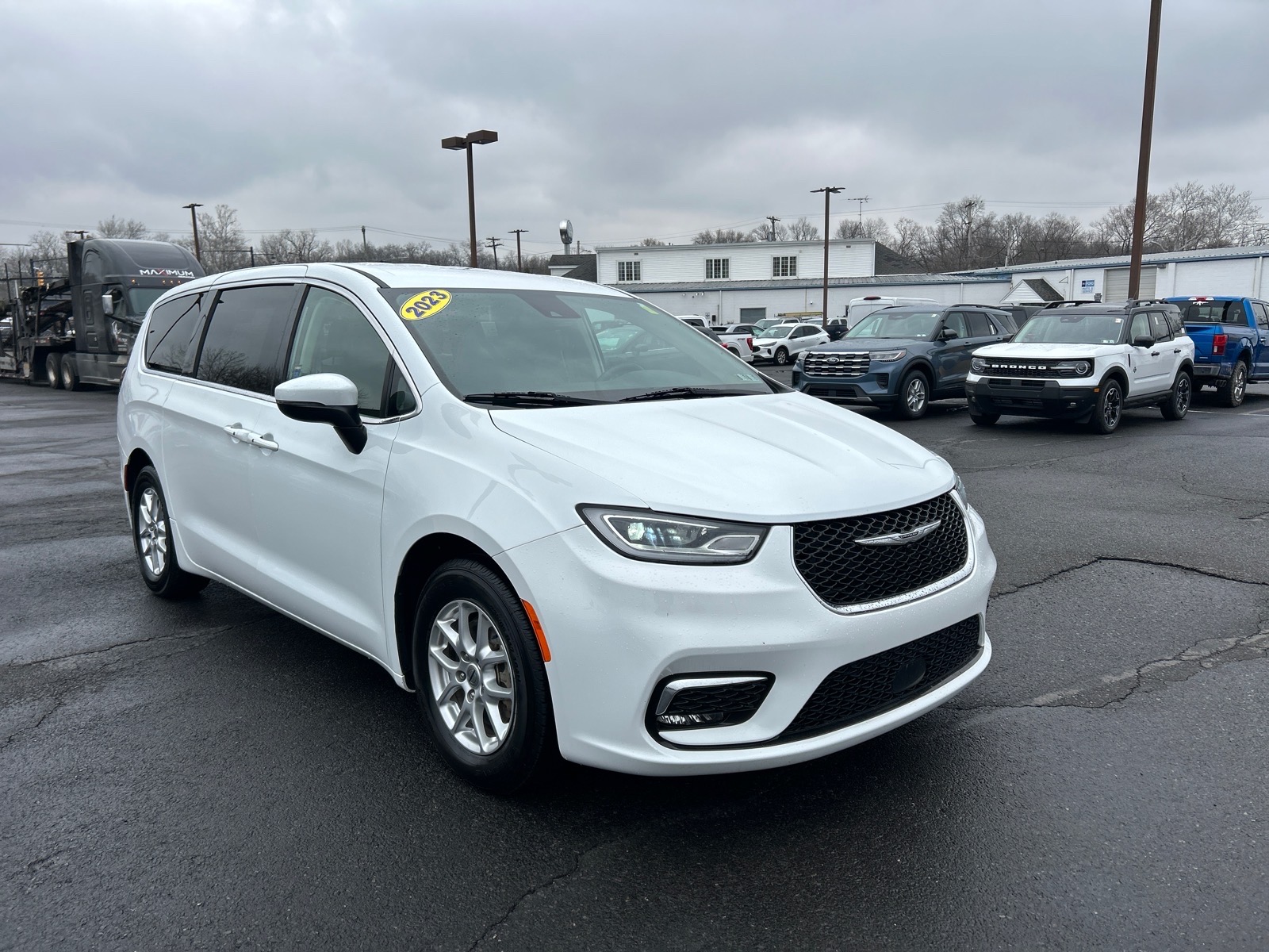 Used 2023 Chrysler Pacifica - photo 24