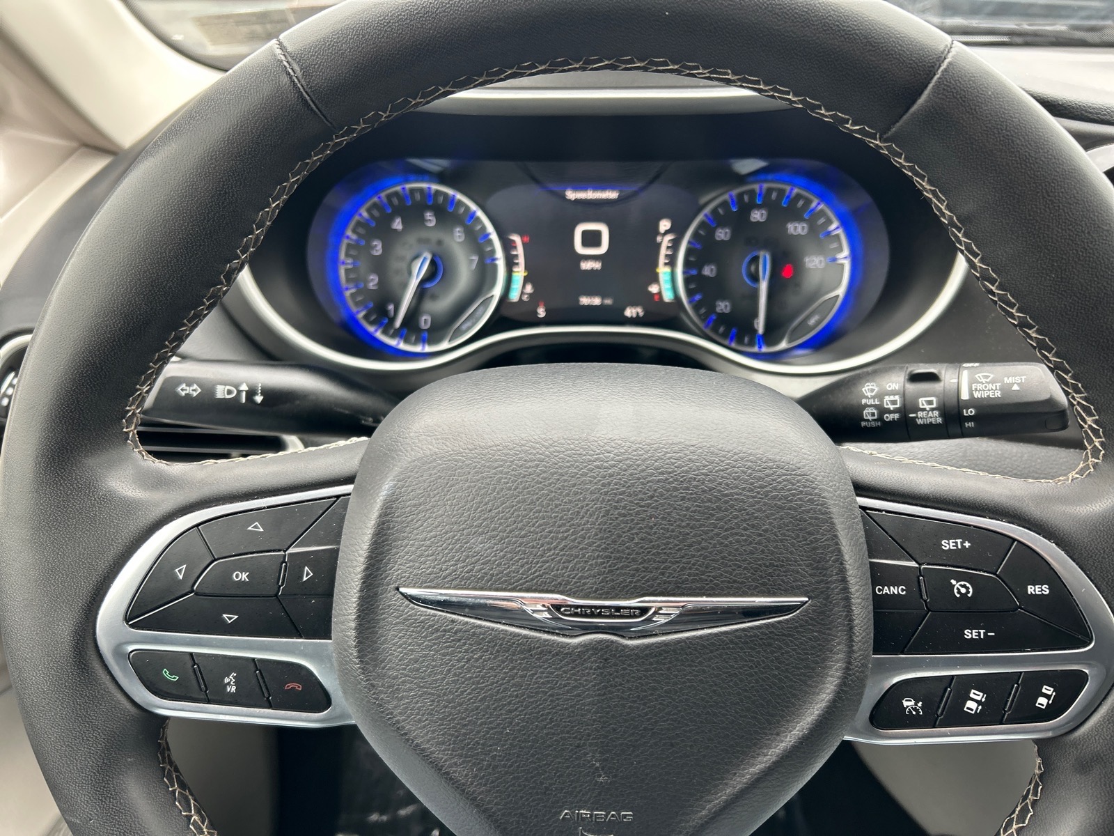 Used 2023 Chrysler Pacifica - photo 26