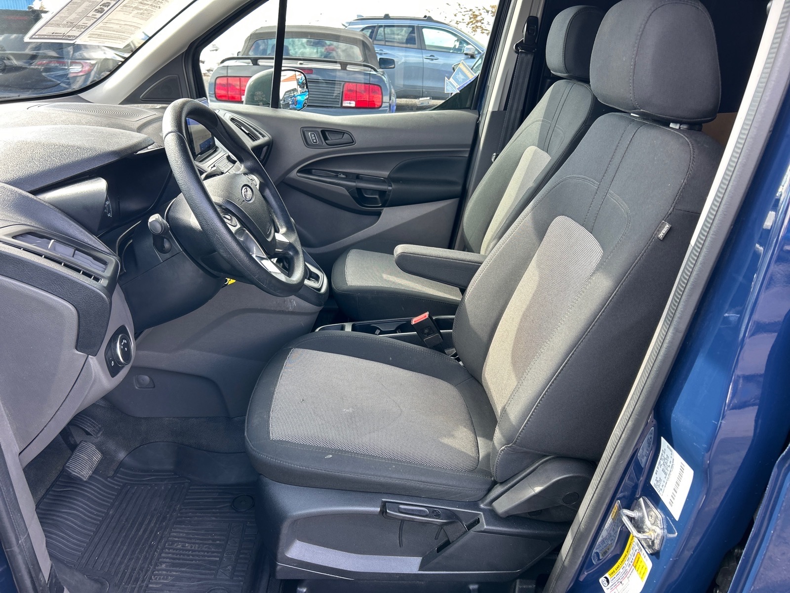 Used 2023 Ford Transit Connect - photo 9