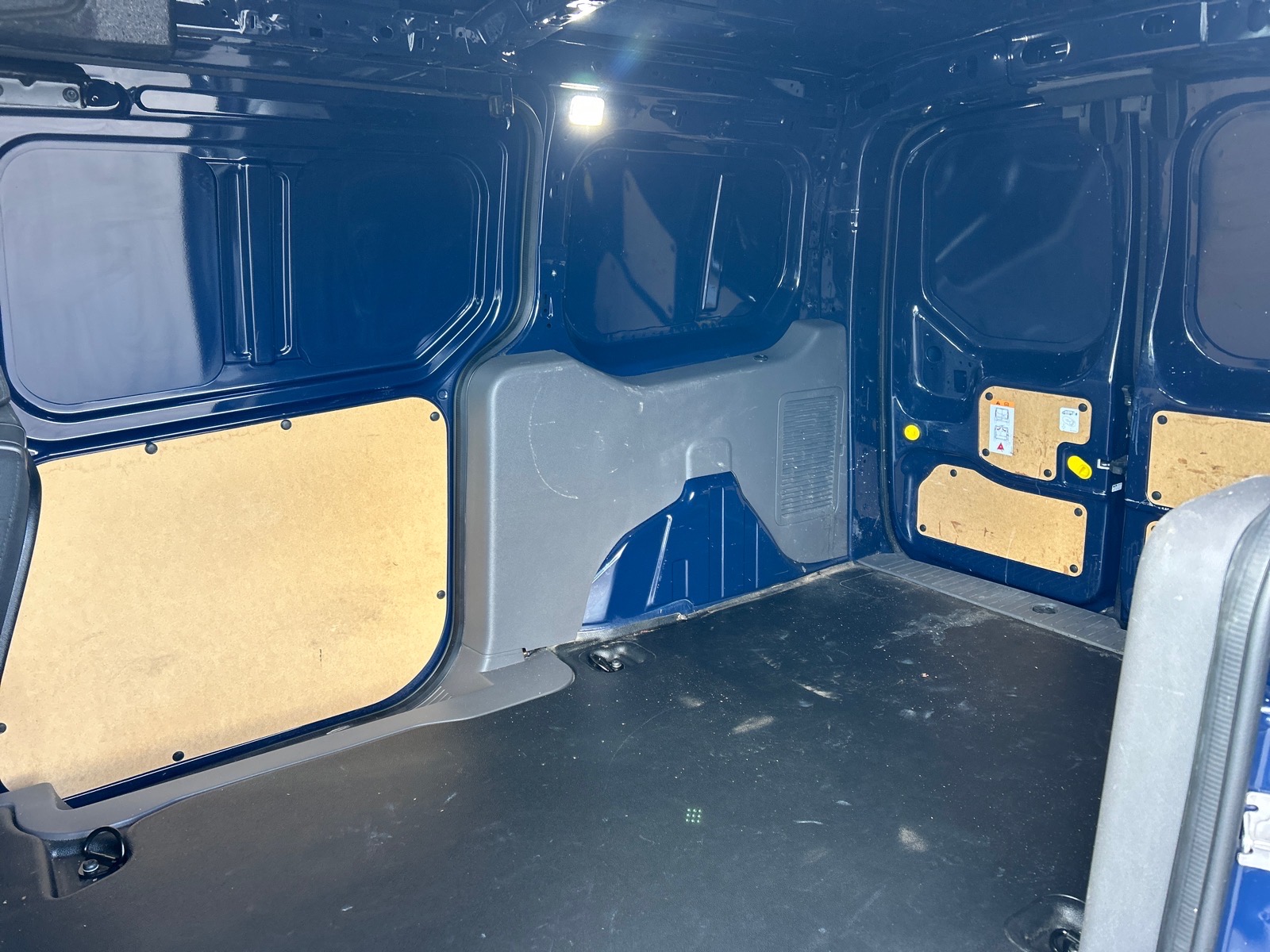 Used 2023 Ford Transit Connect - photo 11