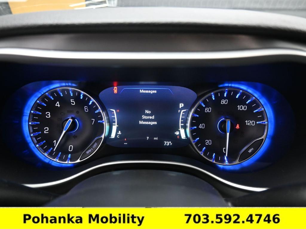 Used 2026 Chrysler Pacifica - photo 6
