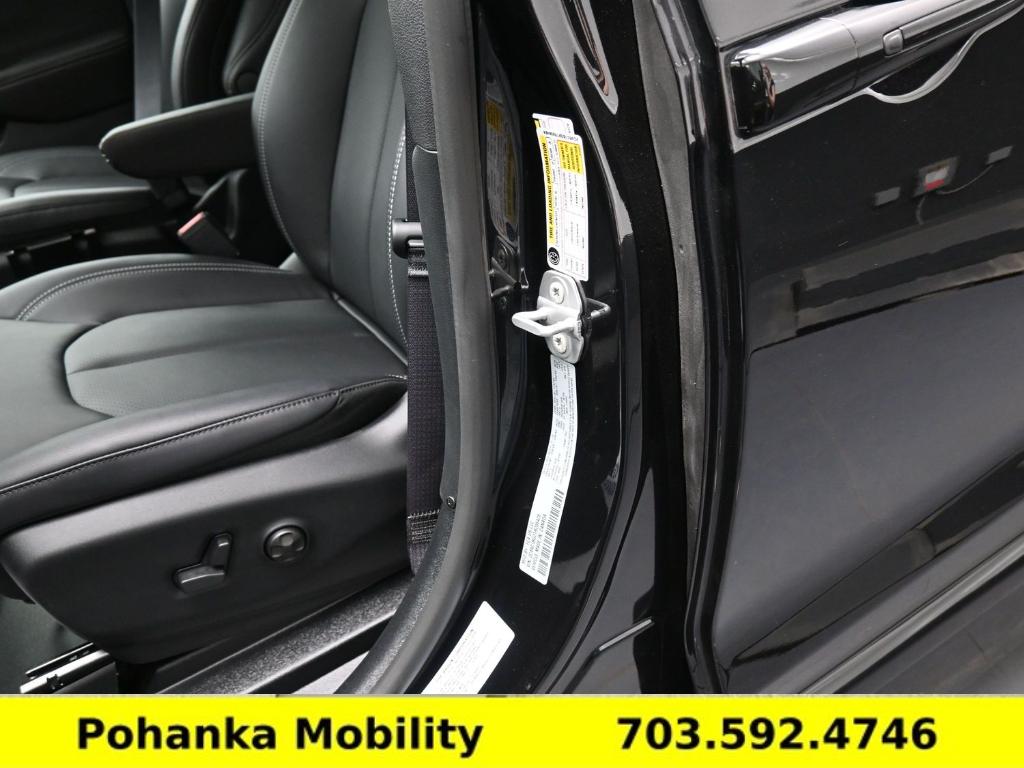 Used 2026 Chrysler Pacifica - photo 7