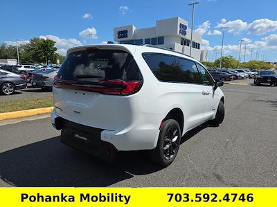 2024 Chrysler Pacifica FWD Minivan for sale #CPB25237 - photo 2