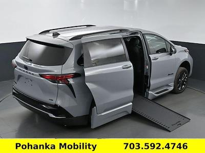 2025 Toyota Sienna FWD Minivan for sale #CPB281358 - photo 2
