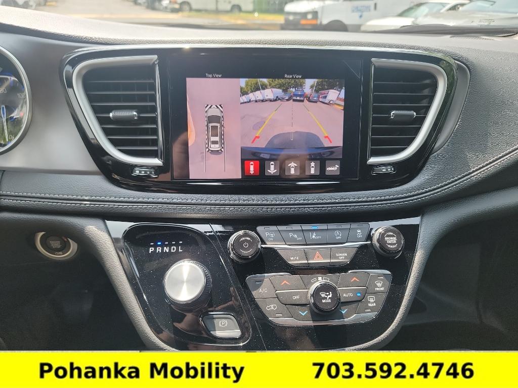 Used 2025 Chrysler Pacifica - photo 13