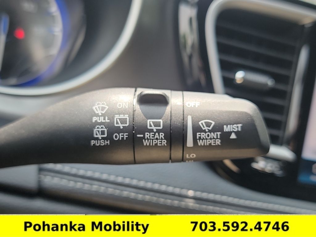 Used 2025 Chrysler Pacifica - photo 18