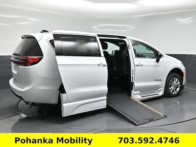 2027 Chrysler Pacifica FWD Minivan for sale #CPB555265 - photo 2