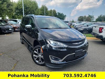 2018 Chrysler Pacifica FWD Mobility for sale #TSG283199B - photo 1