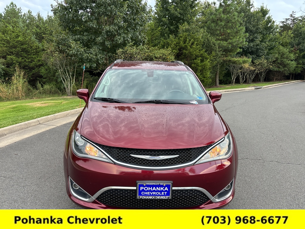 Used 2018 Chrysler Pacifica - photo 2