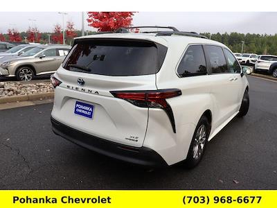 Used 2022 Toyota Sienna XLE Minivan for sale #TTR141683A - photo 2