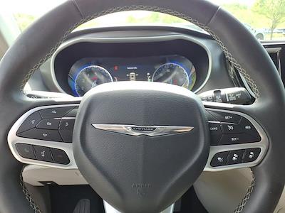 2023 Chrysler Pacifica FWD Minivan for sale #5J3194 - photo 1