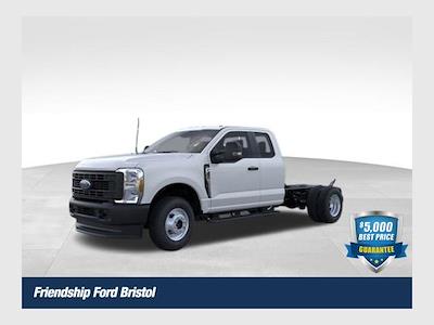 New 2026 Ford F-350 Super Cab Cab Chassis for sale #5N4382 - photo 1