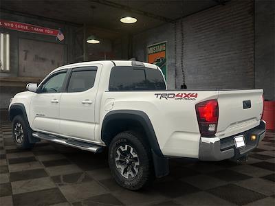 Used 2019 Toyota Tacoma - photo 1