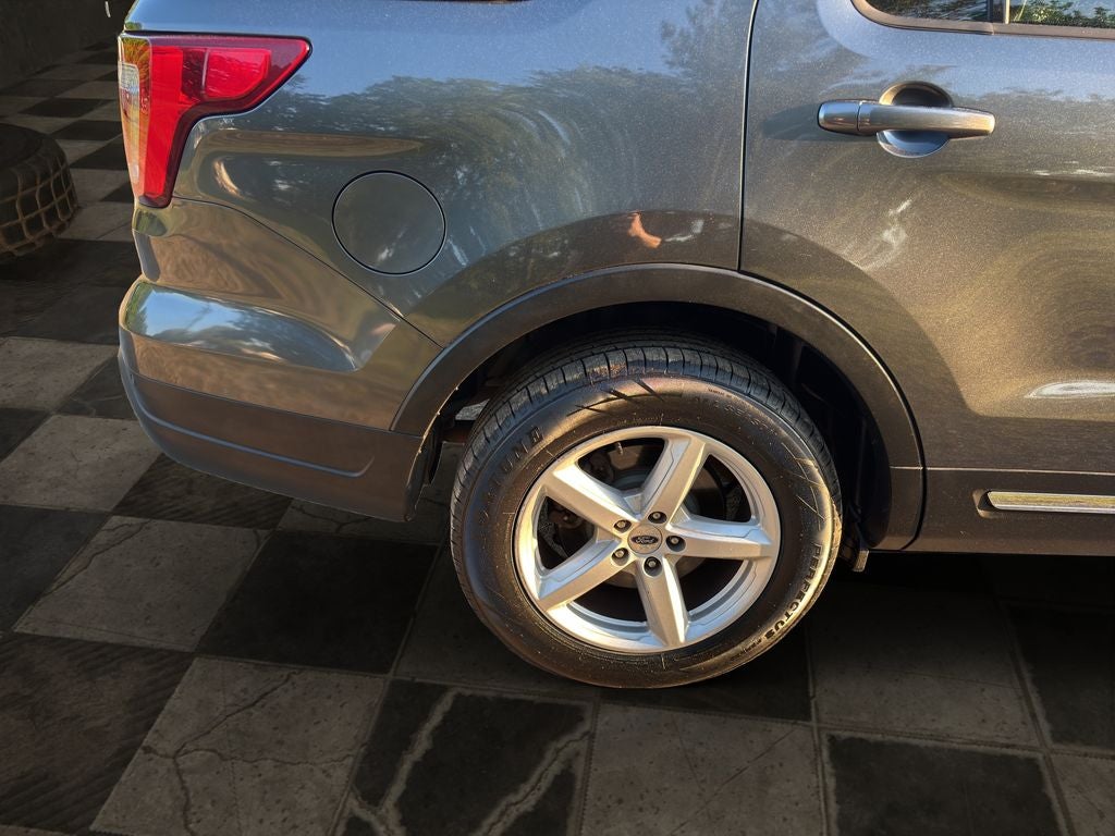 Used 2018 Ford Explorer - photo 10