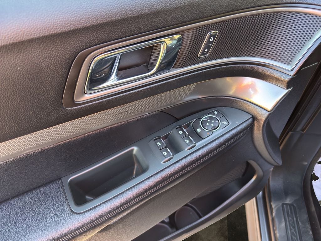 Used 2018 Ford Explorer - photo 20