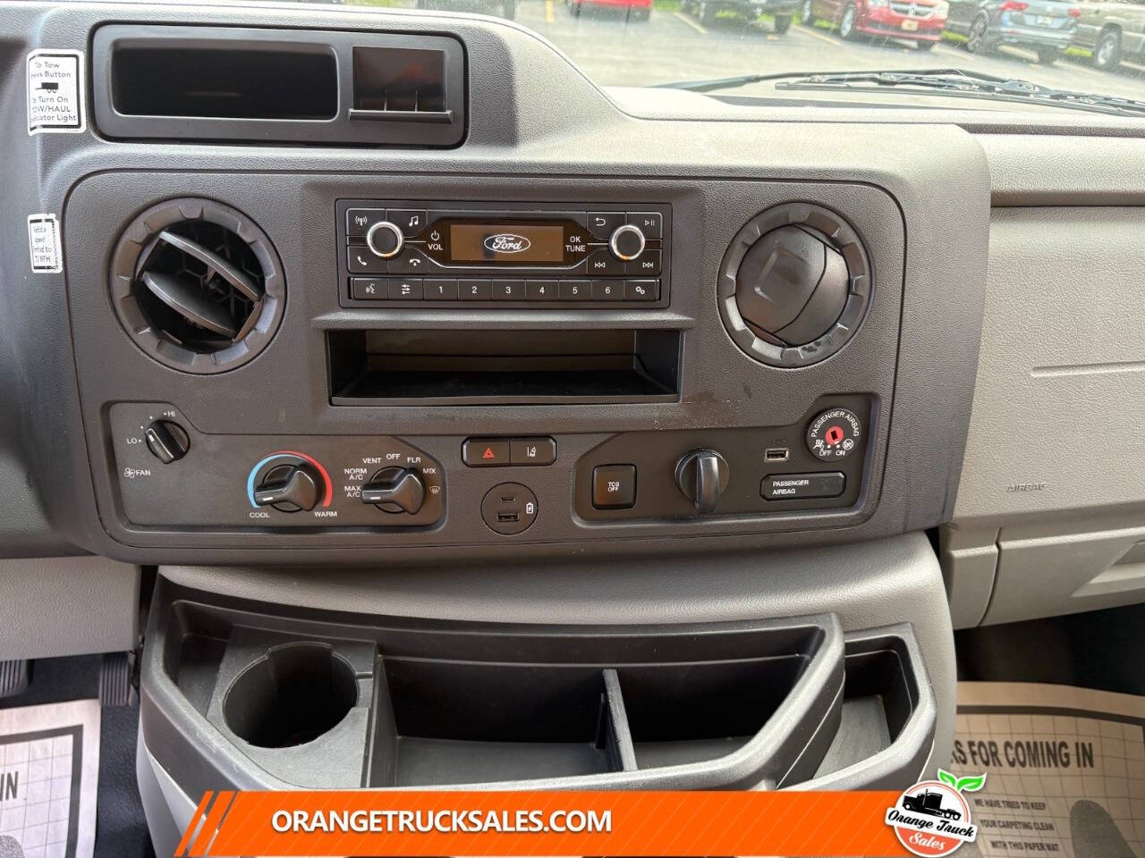 Used 2021 Ford E-350 - photo 18