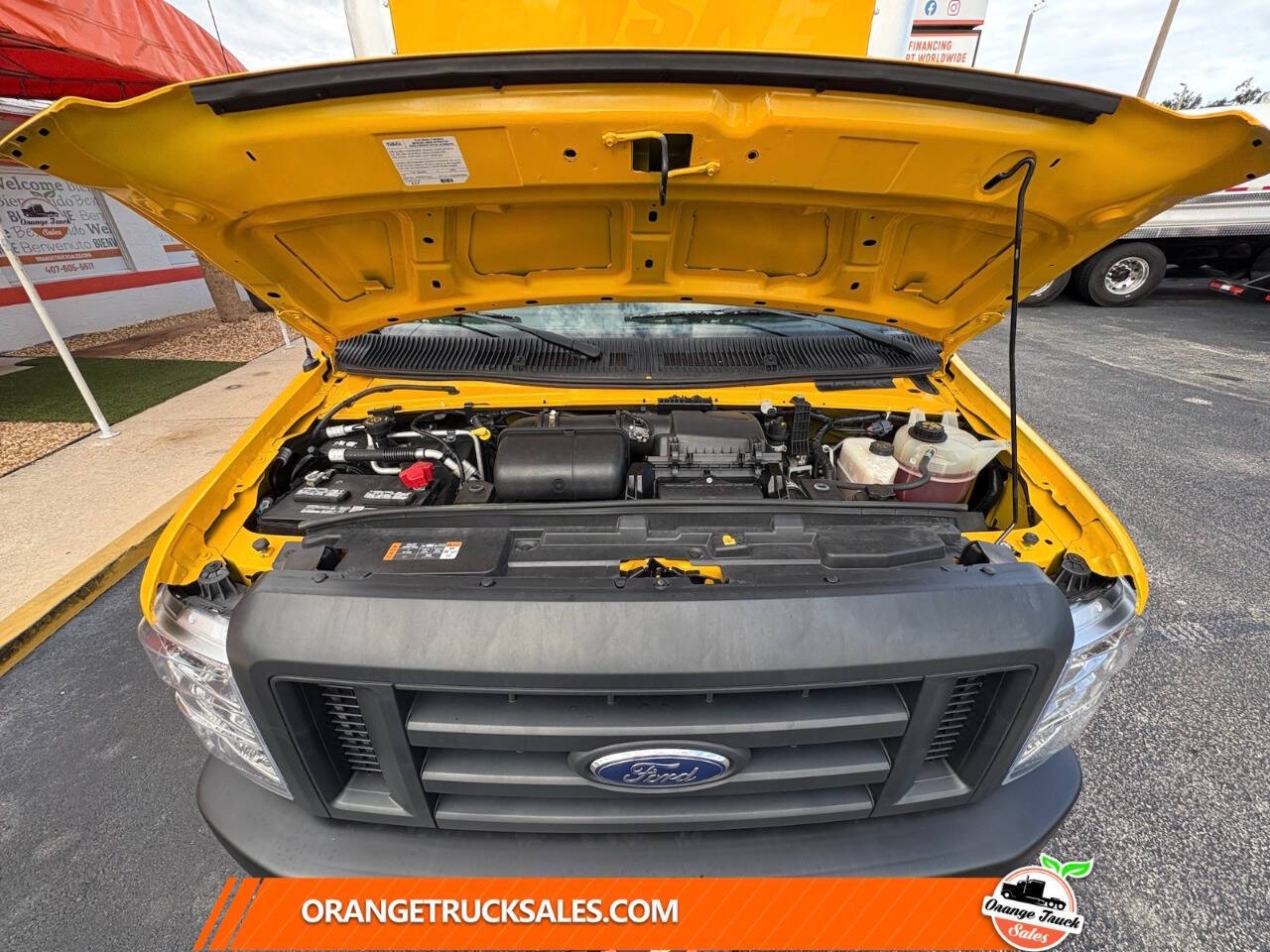 Used 2021 Ford E-350 - photo 21