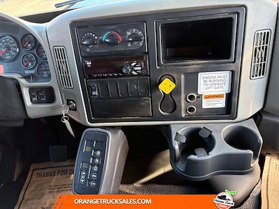 Used 2019 International DuraStar 4300 - photo 1