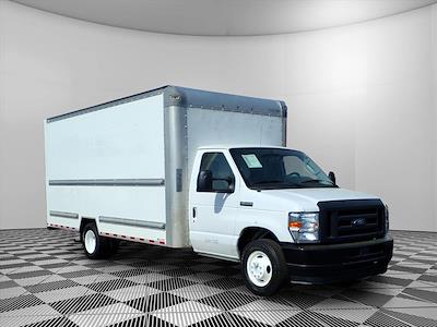Used 2022 Ford E-350 - photo 1