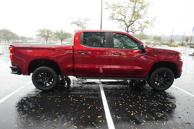 Used 2024 Chevrolet Silverado 1500 - photo 1
