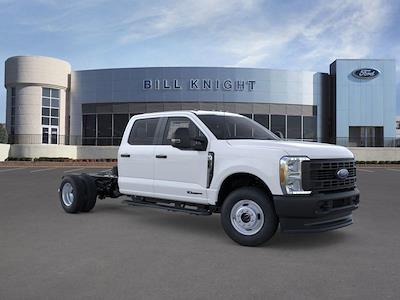 New 2025 Ford F-350 Crew Cab Cab Chassis for sale #FT17121 - photo 1