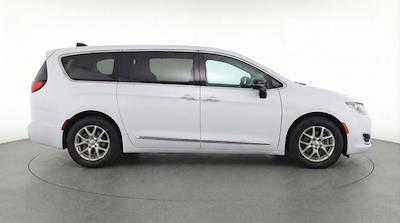 Used 2024 Chrysler Pacifica - photo 1
