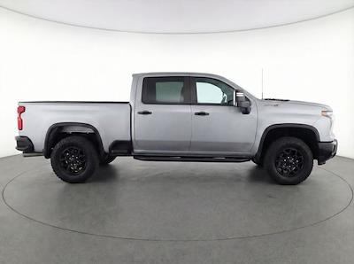 Used 2024 Chevrolet Silverado 1500 - photo 1