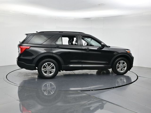 Used 2023 Ford Explorer - photo 2