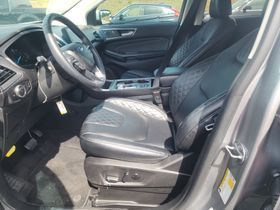 Used 2024 Ford Edge - photo 2