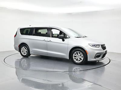 2024 Chrysler Pacifica FWD Minivan for sale #ARR148353 - photo 2