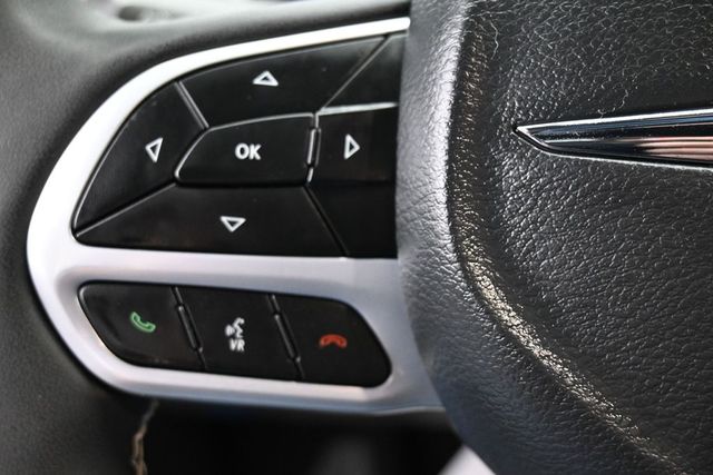 Used 2025 Chrysler Pacifica - photo 53
