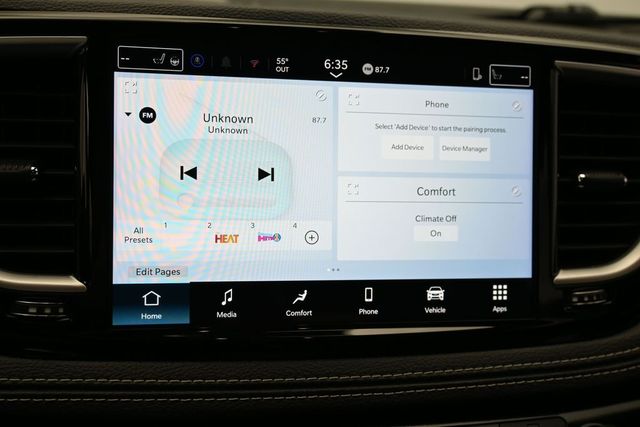 Used 2025 Chrysler Pacifica - photo 55