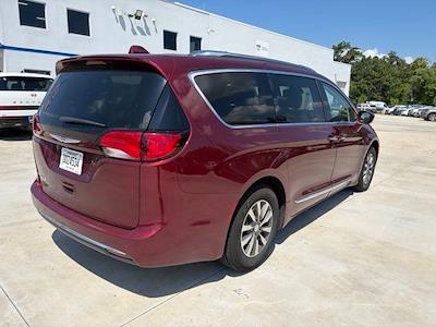 2020 Chrysler Pacifica FWD Minivan for sale #PLR242394 - photo 2
