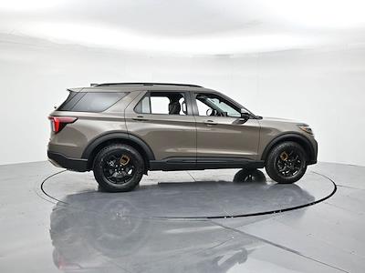 New 2026 Ford Explorer - photo 2