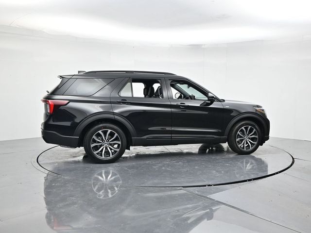 New 2026 Ford Explorer - photo 2