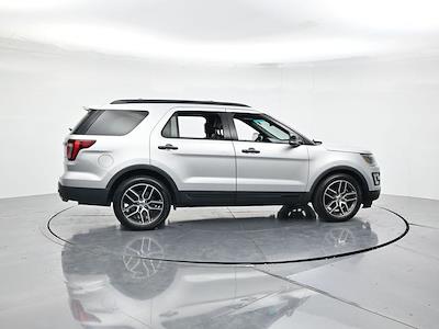 Used 2016 Ford Explorer - photo 2