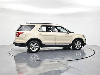 Used 2018 Ford Explorer - photo 2