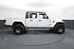 2020 Jeep Gladiator Crew Cab 4x4 Pickup for sale #TLL170848 - photo 9