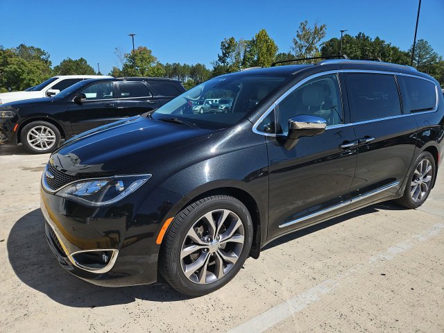 Used 2017 Chrysler Pacifica - photo 2