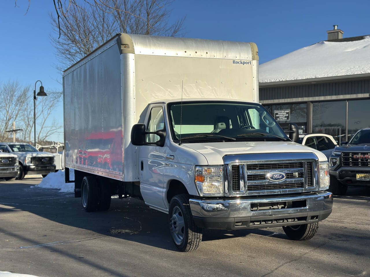 Used 2016 Ford E-350 - photo 7