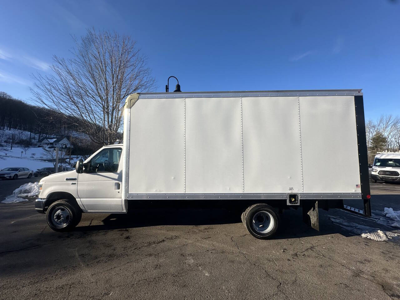 Used 2016 Ford E-350 - photo 11