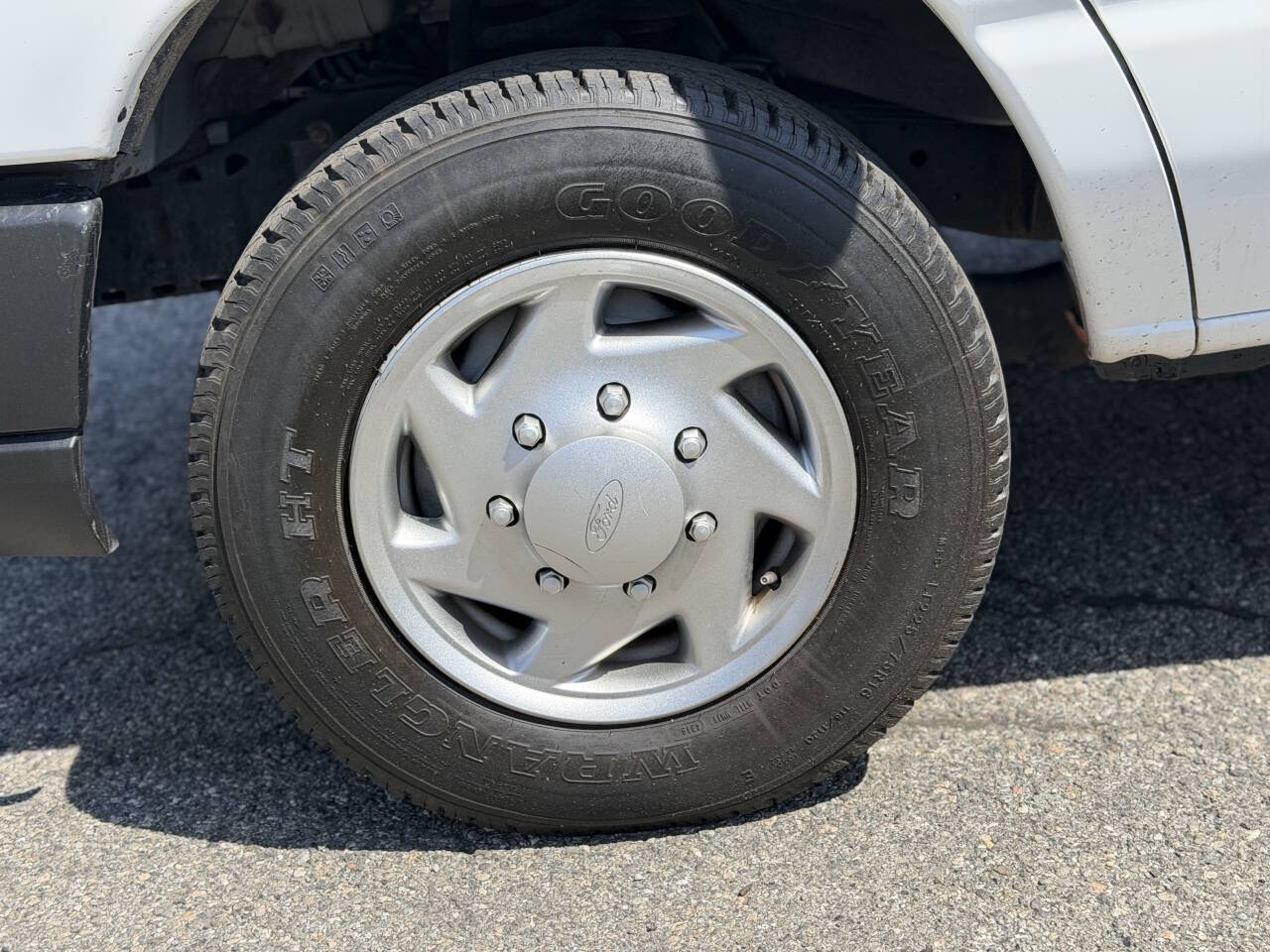 Used 2013 Ford E-150 - photo 6
