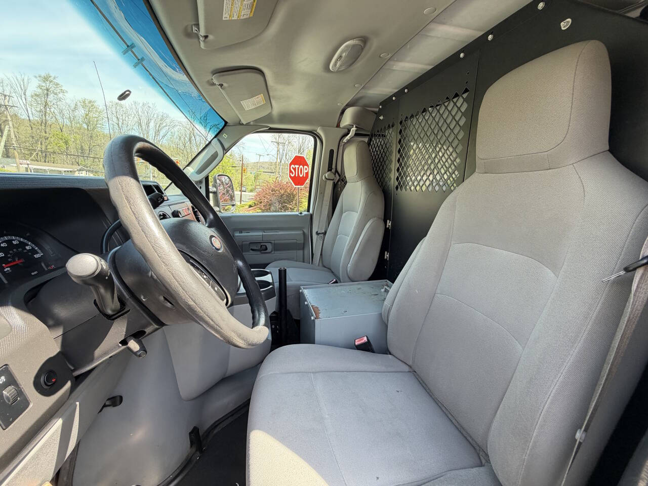 Used 2013 Ford E-150 - photo 15