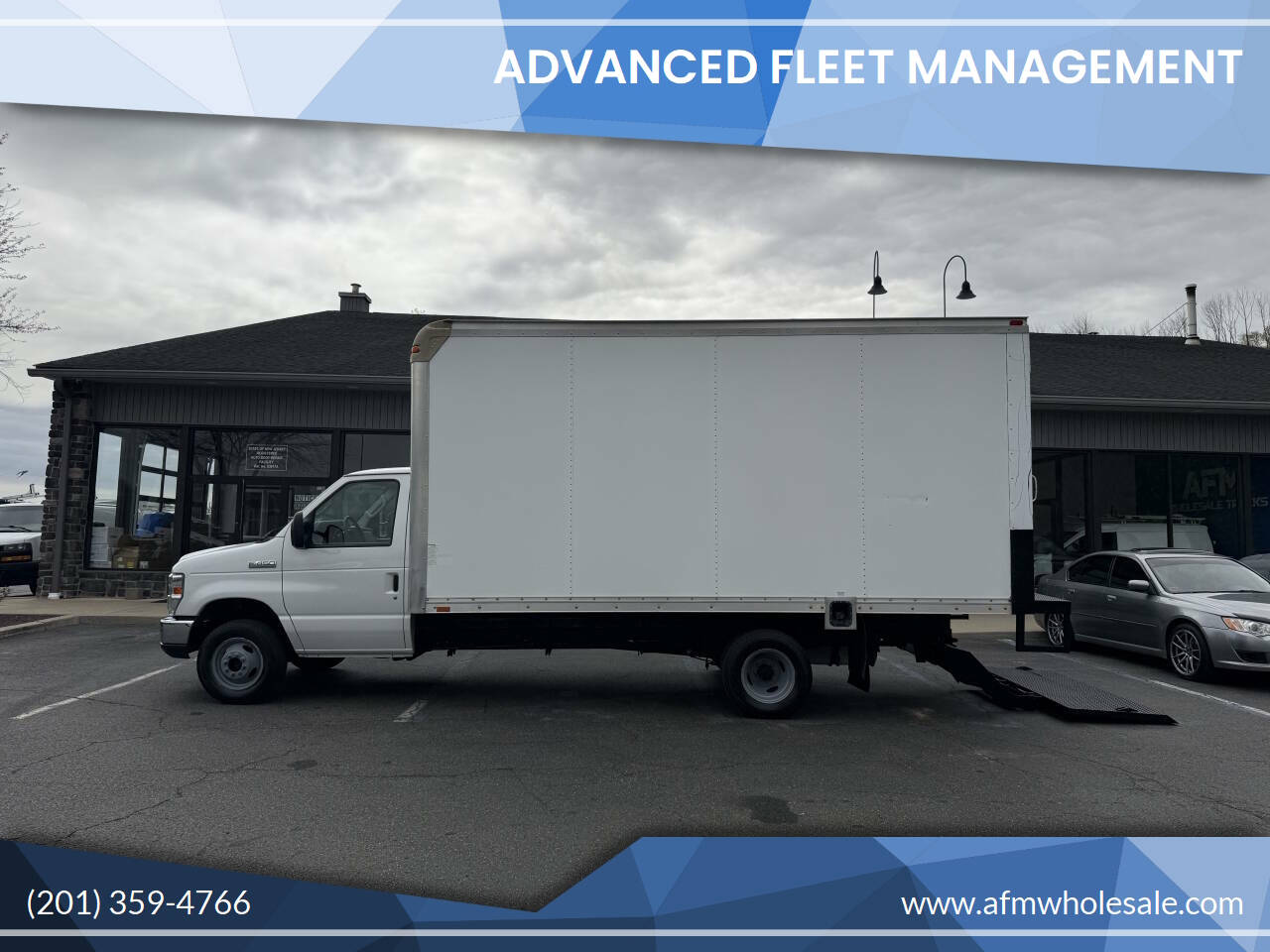 Used 2012 Ford E-450 - photo 1