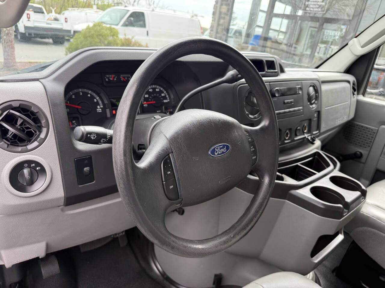 Used 2012 Ford E-450 - photo 21