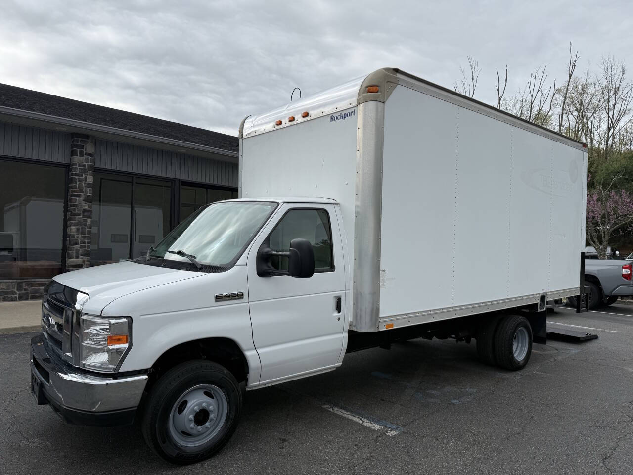 Used 2012 Ford E-450 - photo 6