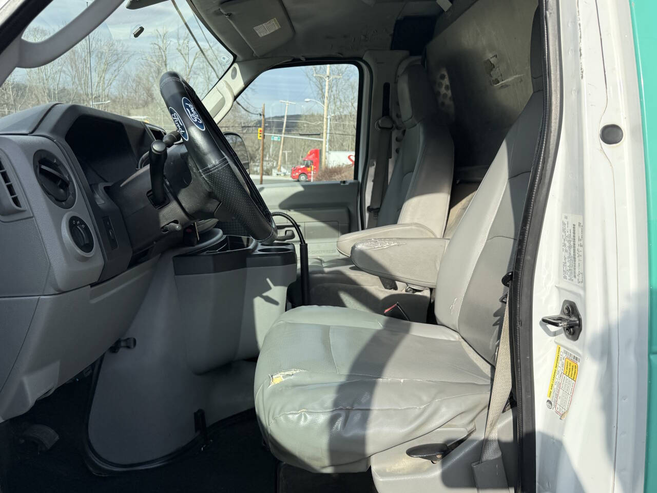 Used 2011 Ford E-350 - photo 14