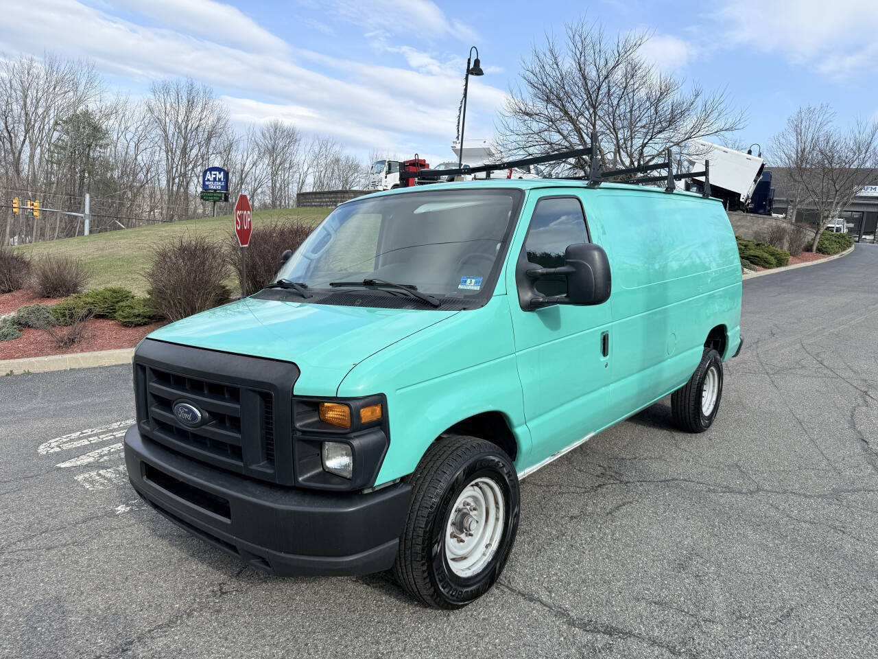 Used 2011 Ford E-350 - photo 6