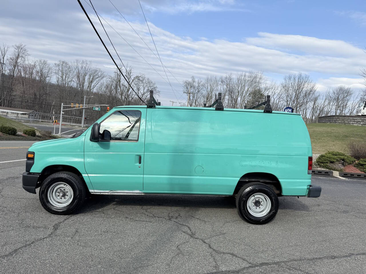 Used 2011 Ford E-350 - photo 7